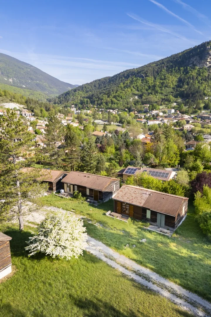 Gîte de groupe Le Pré Martin à Annot — Photo 1 de Le Pré Martin à Annot, capacité 120 personnes