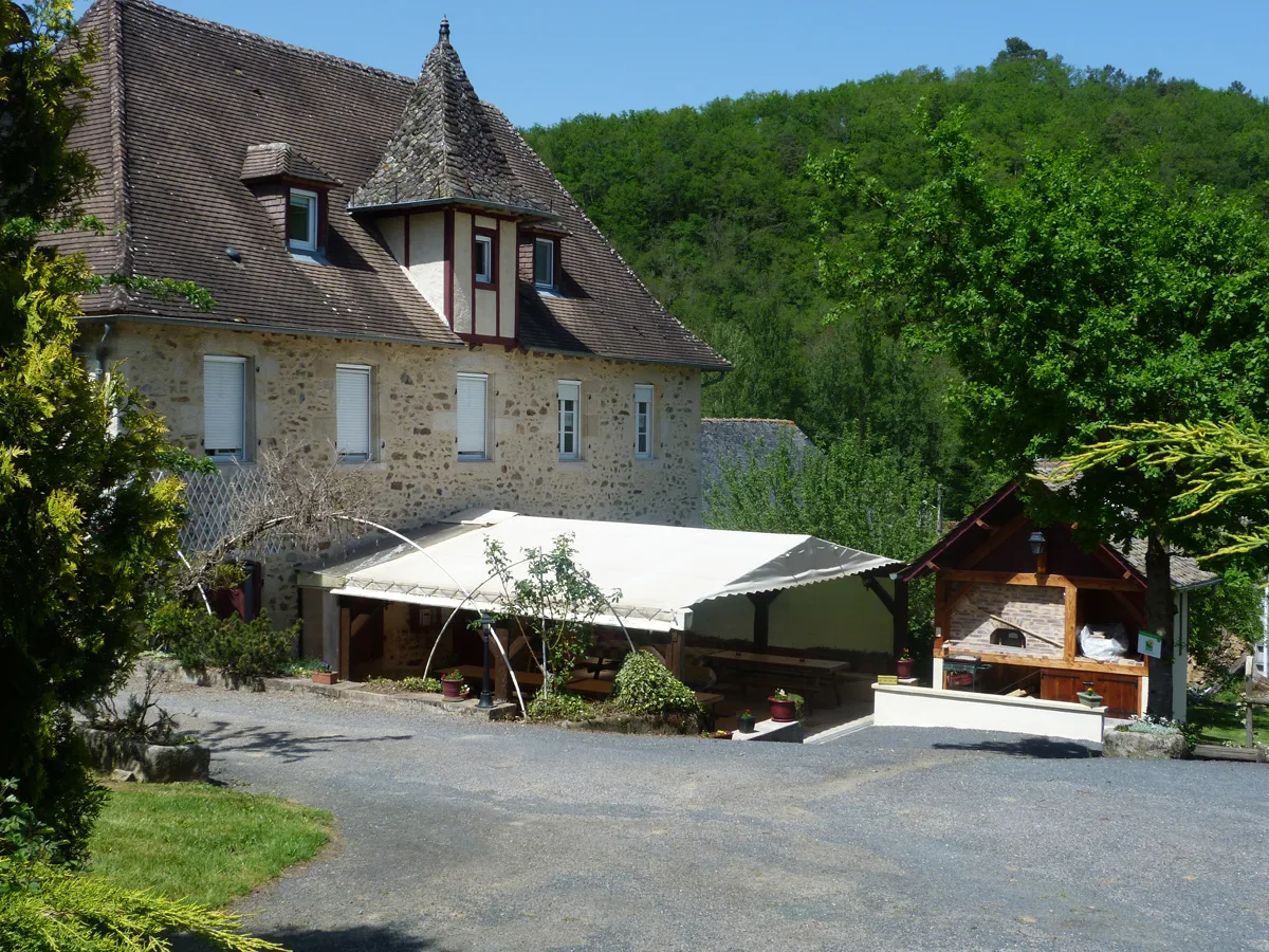Gîte de groupe Gîte du Chassang à Monceaux-sur-Dordogne — Photo 1 de Gîte du Chassang à Monceaux-sur-Dordogne, capacité 22 personnes