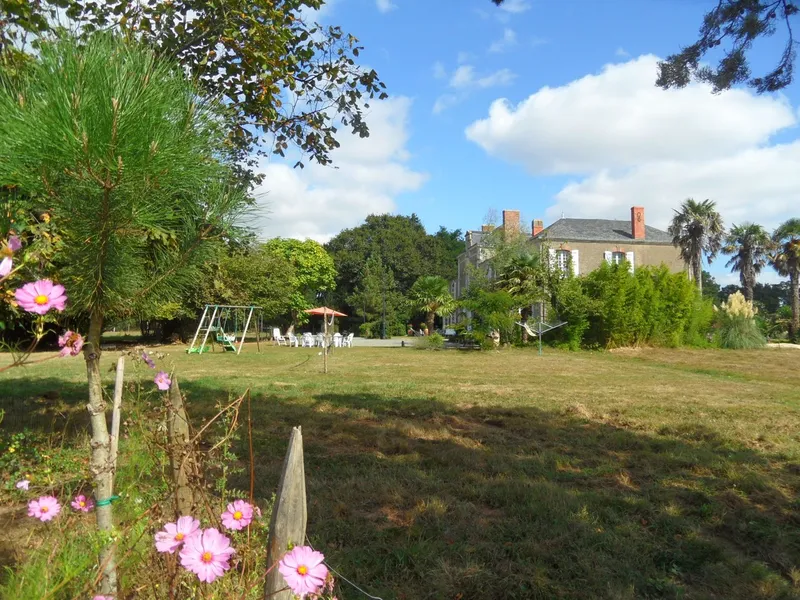 Gîte Gîte du domaine de la Garneraie — gîte de groupe à Champ-Saint-Père