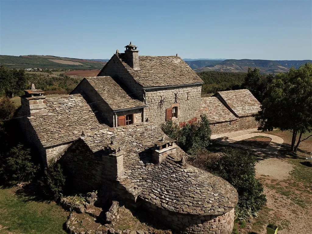 Gîte de groupe Gite La Blaquière à Verrières — Photo 1 de Gite La Blaquière à Verrières, capacité 22 personnes