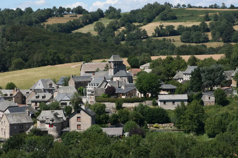 Gîte Le Grand Gite de l'Aubrac — gîte de groupe à Soulages-Bonneval