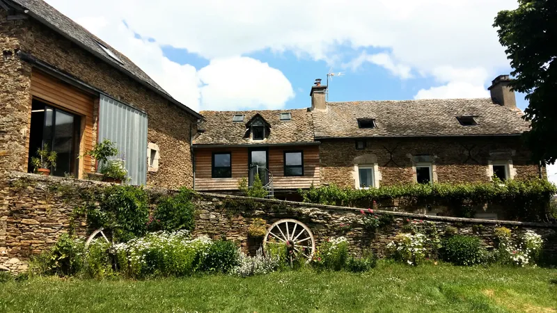 Gîte La Maison Mescladis — gîte de groupe à Manhac