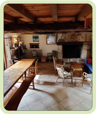 Gîte de groupe La Bergerie du Troulier à Vollore-Ville — Photo 1 de La Bergerie du Troulier à Vollore-Ville, capacité 14 personnes
