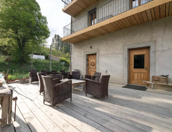 Gîte de groupe La Grande Maison à Saint-Alyre-d'Arlanc — Photo 1 de La Grande Maison à Saint-Alyre-d'Arlanc, capacité 28 personnes