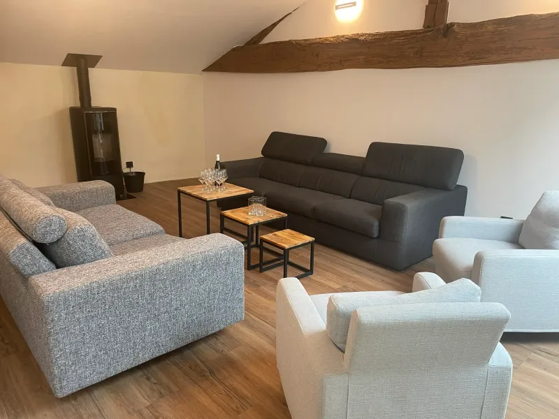 Gîte Les 5 pieds de vigne — gîte de groupe à Emeringes