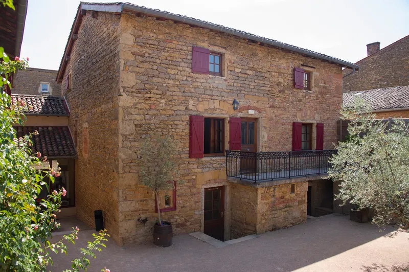 Photo 2 de Relais des Pierres Dorées à Lacenas