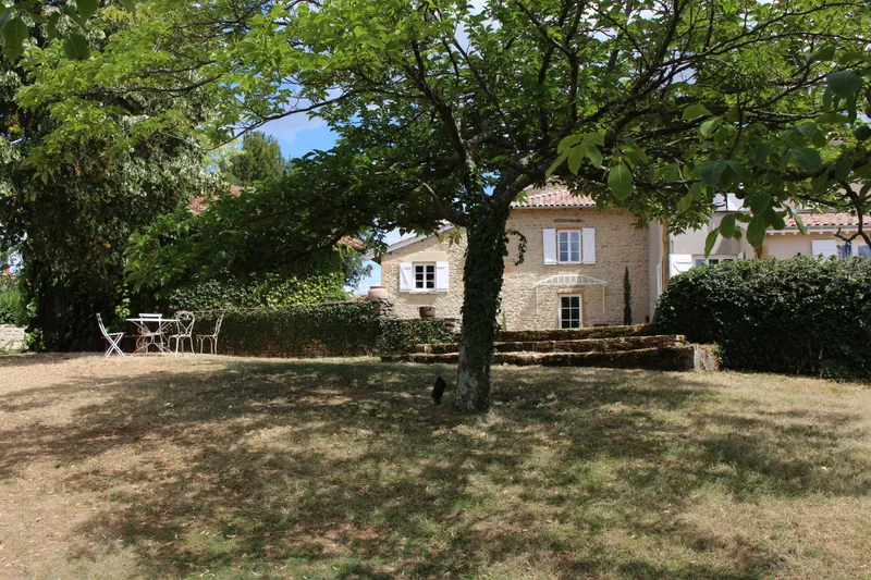 Photo 2 de La Grande Maison sur la Colline à Val-d'Oingt