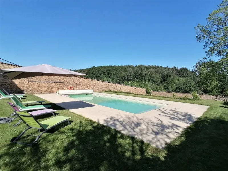 Photo 2 de Gîte de la ferme du château de Saconay à Pomeys