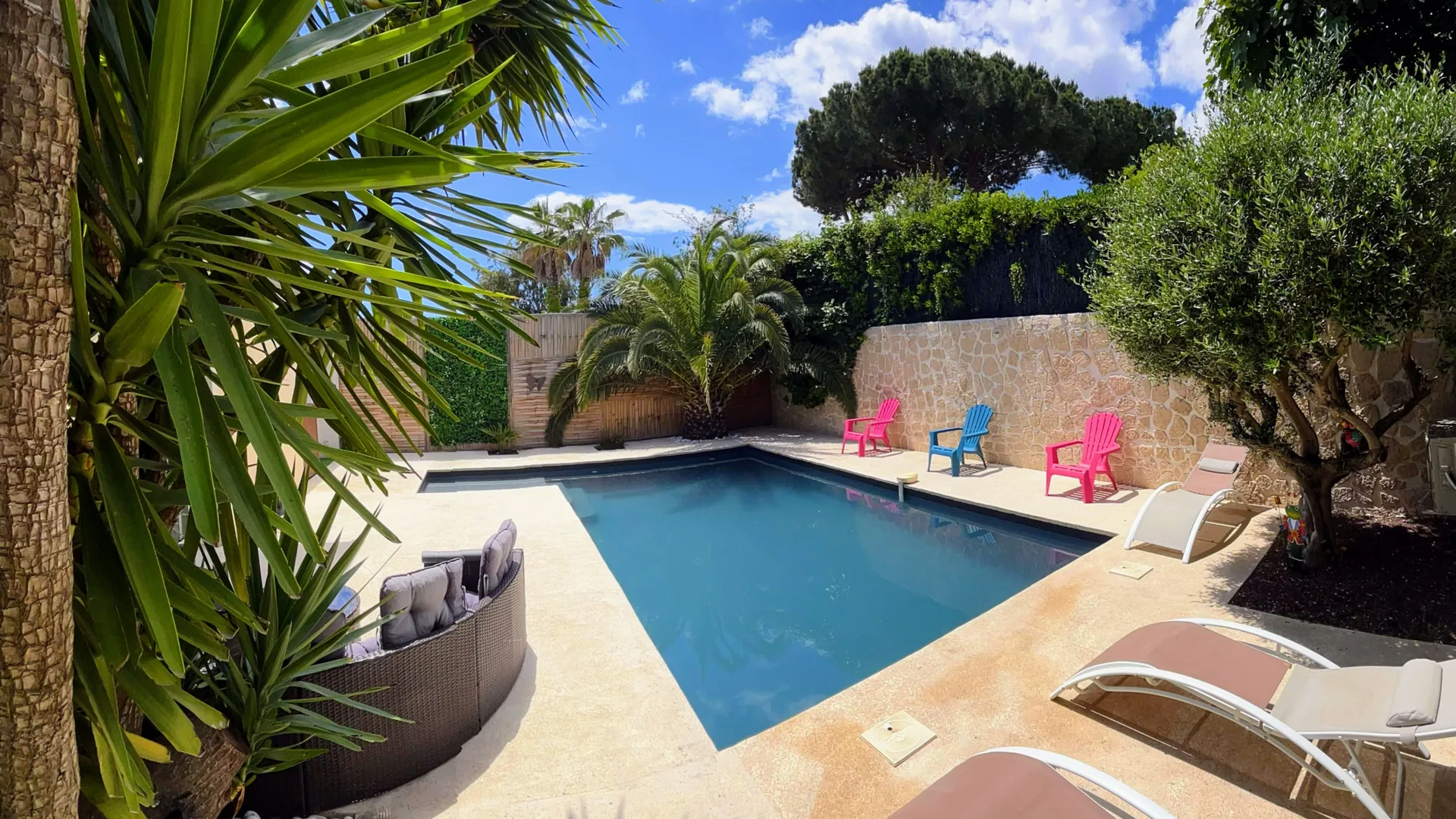 Gîte de groupe Villa Maraval à Cap d'Agde — Photo 1 de Villa Maraval à Cap d'Agde, capacité 14 personnes