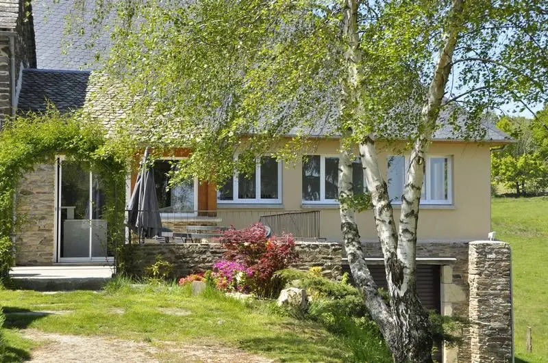 Gîte de groupe Gîte La Belle Aubrac à Saint-Côme-d'Olt — Gîte La Belle Aubrac – Saint-Côme-d'Olt, capacité 15 personnes