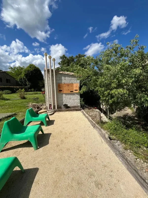 le terrain de pétanque