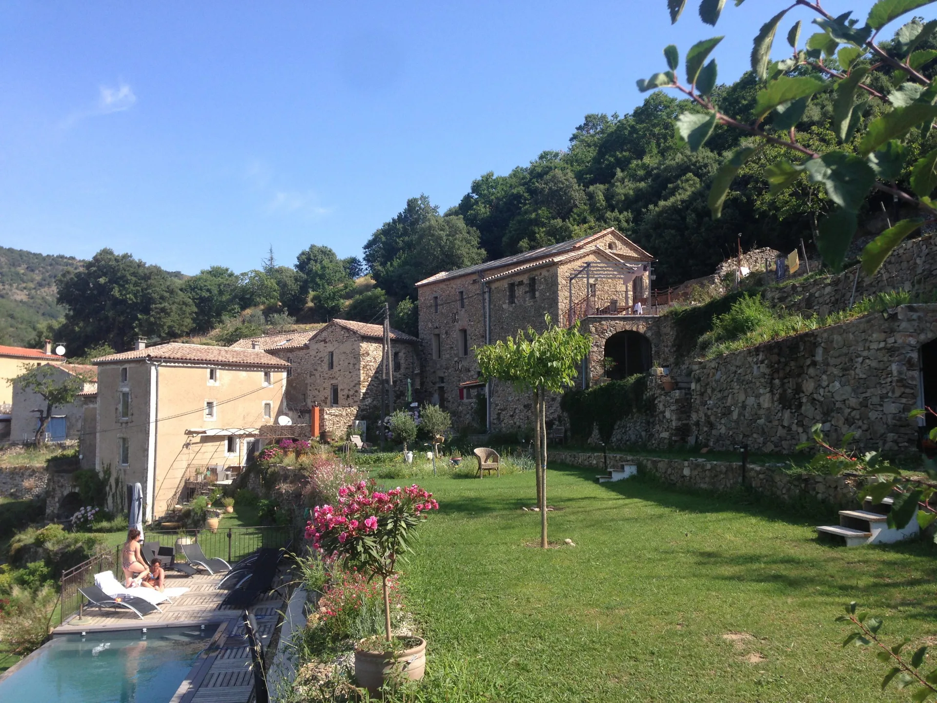 Gîte de groupe Mas Favières en Cévennes à Val-d'Aigoual — Photo 1 de Mas Favières en Cévennes à Val-d'Aigoual, capacité 18 personnes