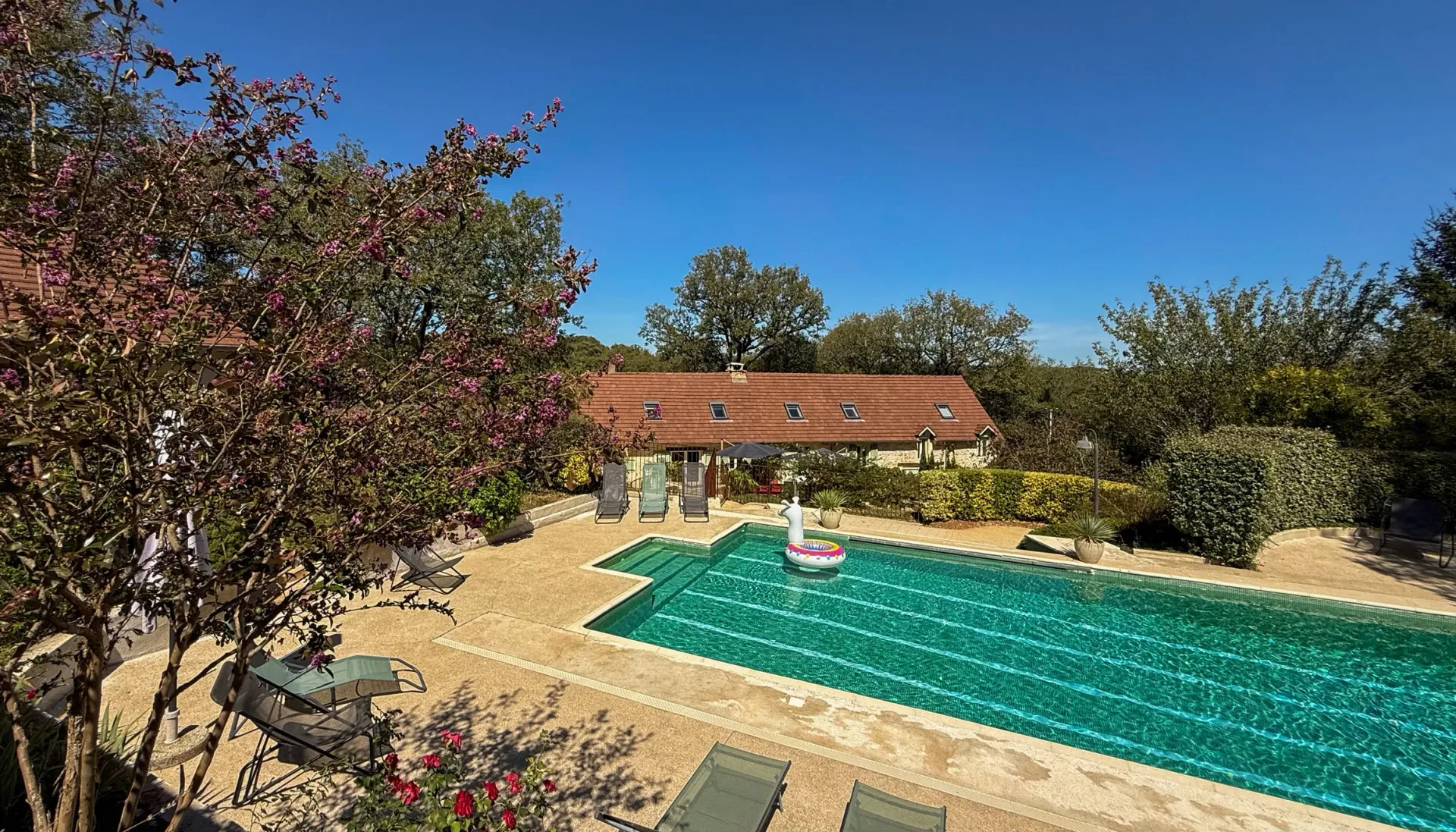 Gîte de groupe Le Clos des Aubiers à Nadaillac — Photo 2 de Le Clos des Aubiers à Nadaillac, capacité 15 personnes