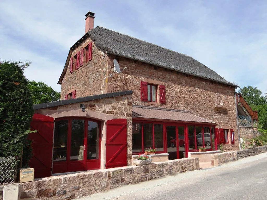 Gîte de groupe Gîte La Grange à Nauviale — Photo 1 de Gîte La Grange à Nauviale, capacité 24 personnes