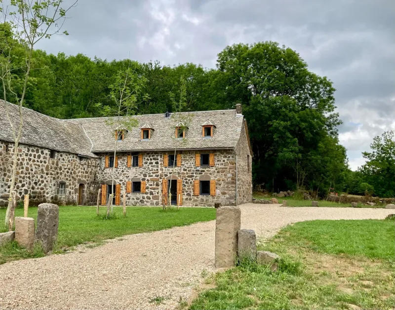 Gîte Le Reflet de la Boralde — gîte de groupe à Condom-d'Aubrac