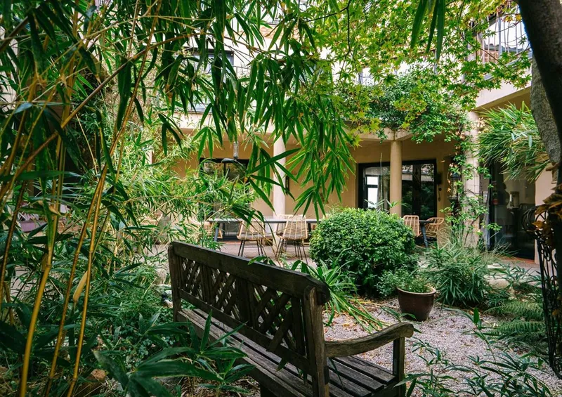 Gîte La Grande Oasis Spa et insolites — gîte de groupe à Grazac