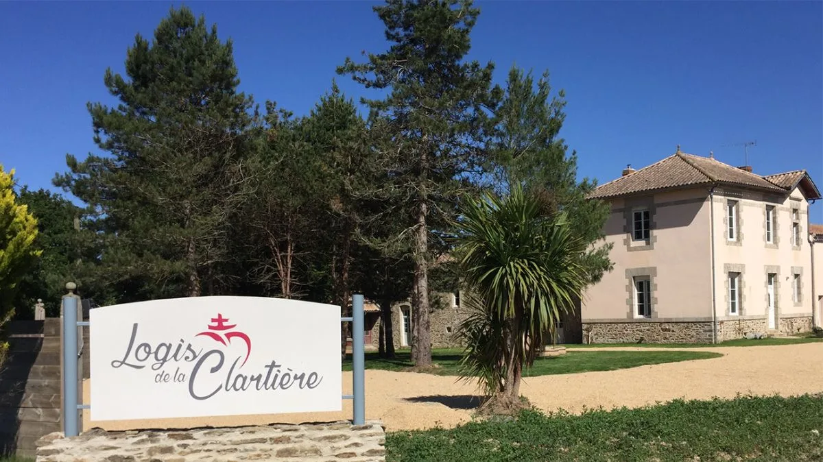 Gîte de groupe Domaine de la Clartière à Falleron — Domaine de la Clartière – Falleron, capacité 40 personnes