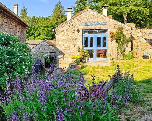 Gîte La Butinerie — gîte de groupe à Prévenchères