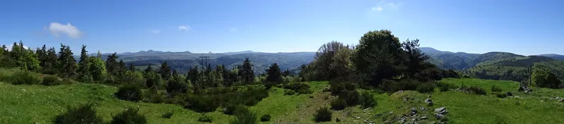 Gîte Les Éperviers — gîte de groupe à Saint-Cirgues-en-Montagne