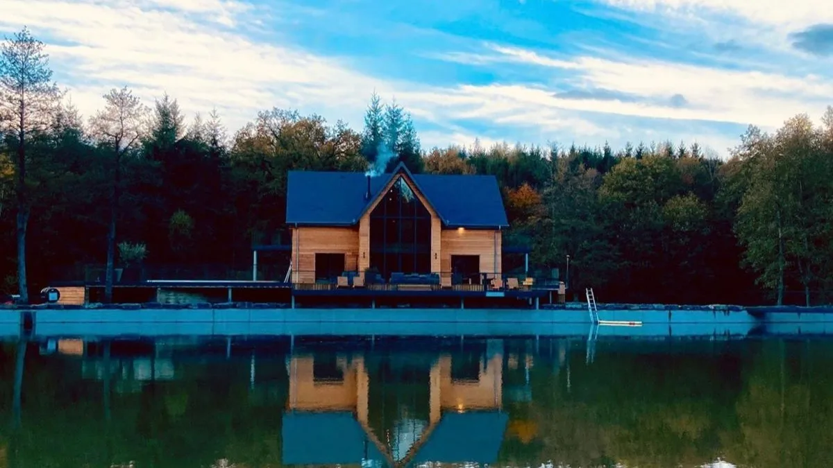 Gîte de groupe Le Gîte Comme au Canada à Brognon — Photo 1 de Le Gîte Comme au Canada à Brognon, capacité 20 personnes