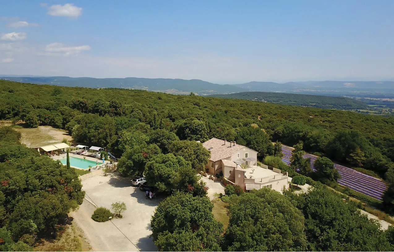 Gîte de groupe Mas Saint Antoine à Bourg-Saint-Andéol — Mas Saint Antoine – Bourg-Saint-Andéol, capacité 38 personnes