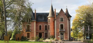 Photo de Maison du Garde et la Grange – Domaine du Ciran