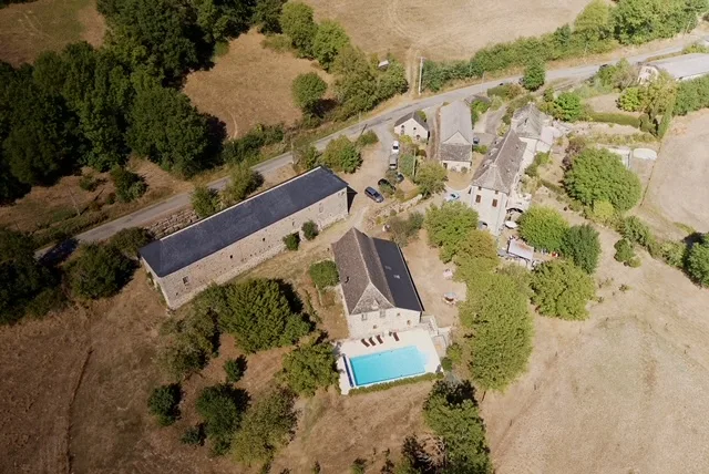 Gîte Domaine de La Bertrandie — gîte de groupe à La Fouillade