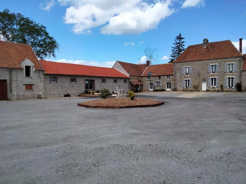 Gîte Domaine de la Ferme de Jean Grogne — gîte de groupe à Fontenay-Trésigny