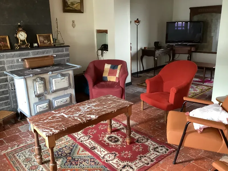 La Sautizelle – Fourbechies (salon/bar)