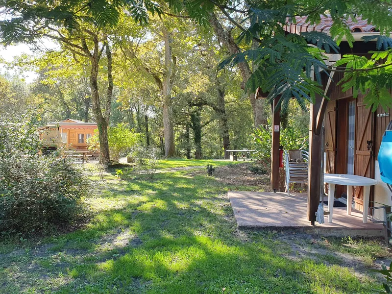 Photo 2 de Les Chalets du Gélat à Noaillan