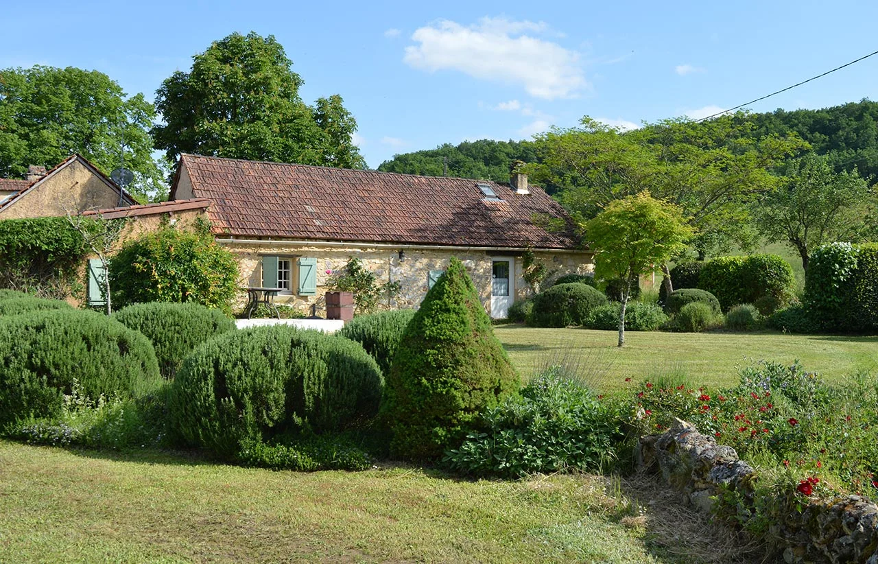 Gîte de groupe Le Domaine des Crouquets à Jayac — Vue du Domaine des Crouquets en Périgord Noir, village de gîtes privatisable, capacité 50 personnes