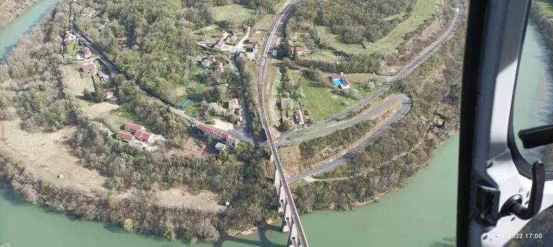 Gîte Gîte du Viaduc à la Source — gîte de groupe à Bolozon
