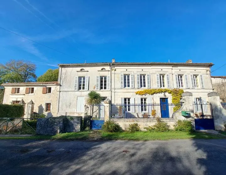 Gîte La Villa des Lettres – Le Moulin Étourneau — gîte de groupe à Champagnac
