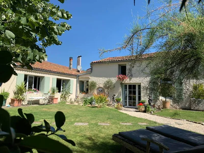 Gîte La Villa – La Grande Barbotière — gîte de groupe à Saint-Vivien