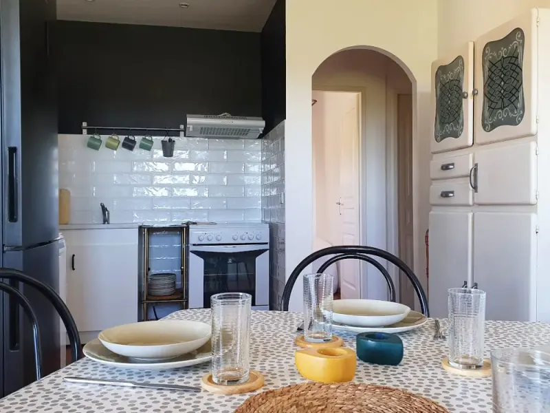 Le gîte 2 avec cuisine ouverte et coin chambre