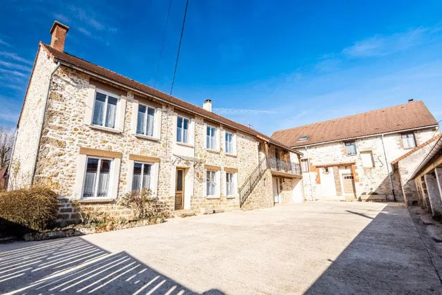 Les gîtes de charme entourés du parc boisé à Leuvrigny