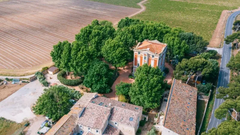 Photo 2 de Château la Beaumetane à Lançon-Provence