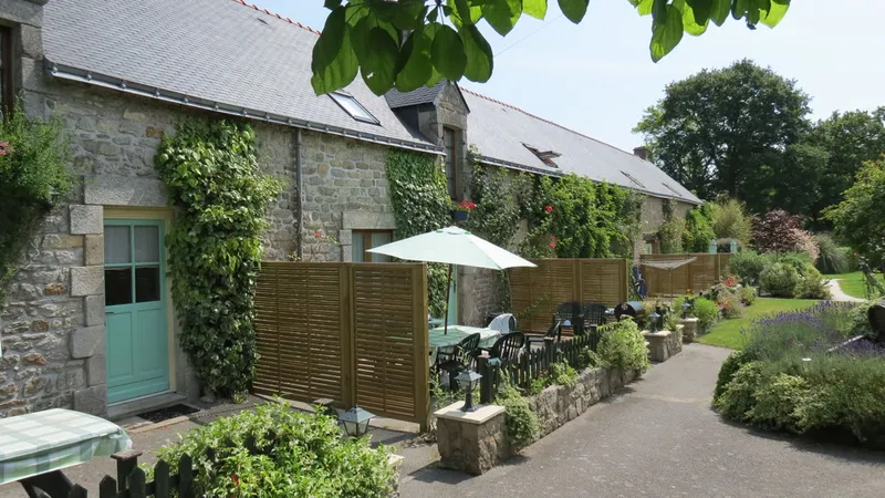 Gîte Domaine de Lestroué — gîte de groupe à La Vraie-Croix