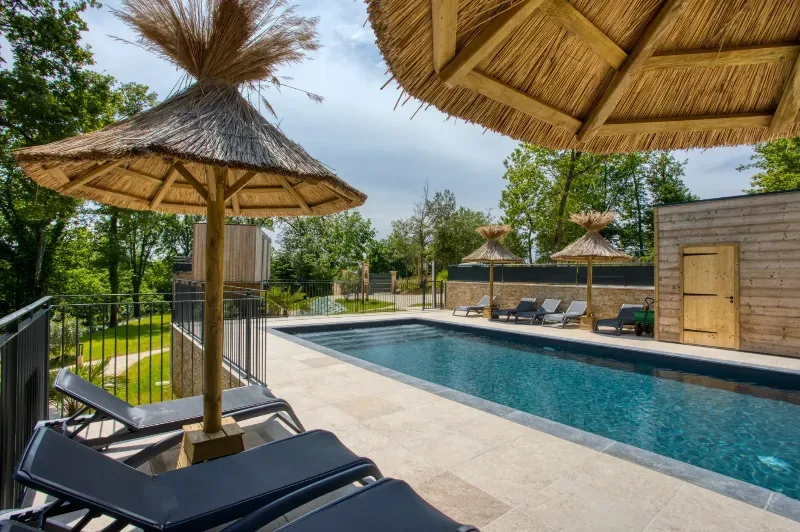 2 piscines de 10X5 chauffées
