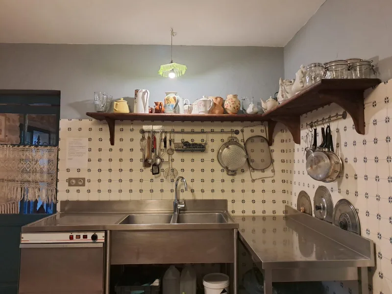 Cuisine professionnelle bien équipée