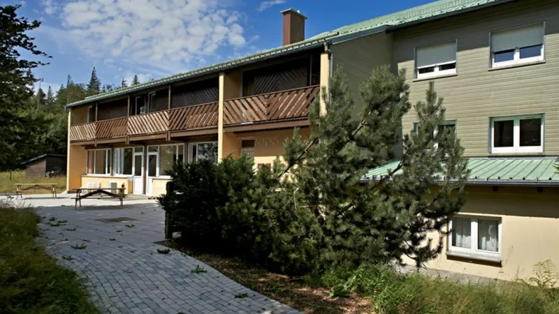 Gîte Les Sapins — gîte de groupe à Belmont