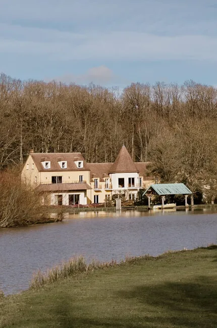 Gîte Domaine de Thironne — gîte de groupe à Montigny-le-Chartif