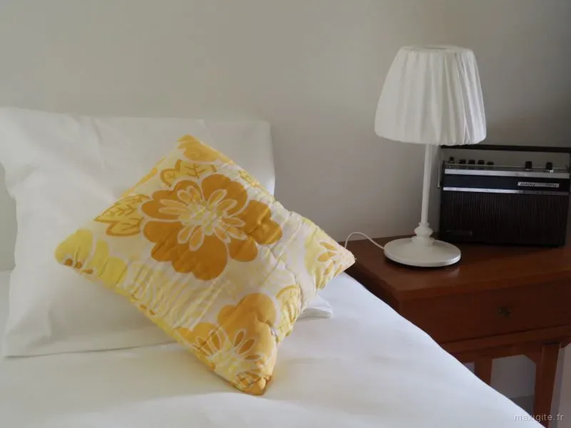 La chambre "Ambiance années 60" avec 2 lits de 90 cm