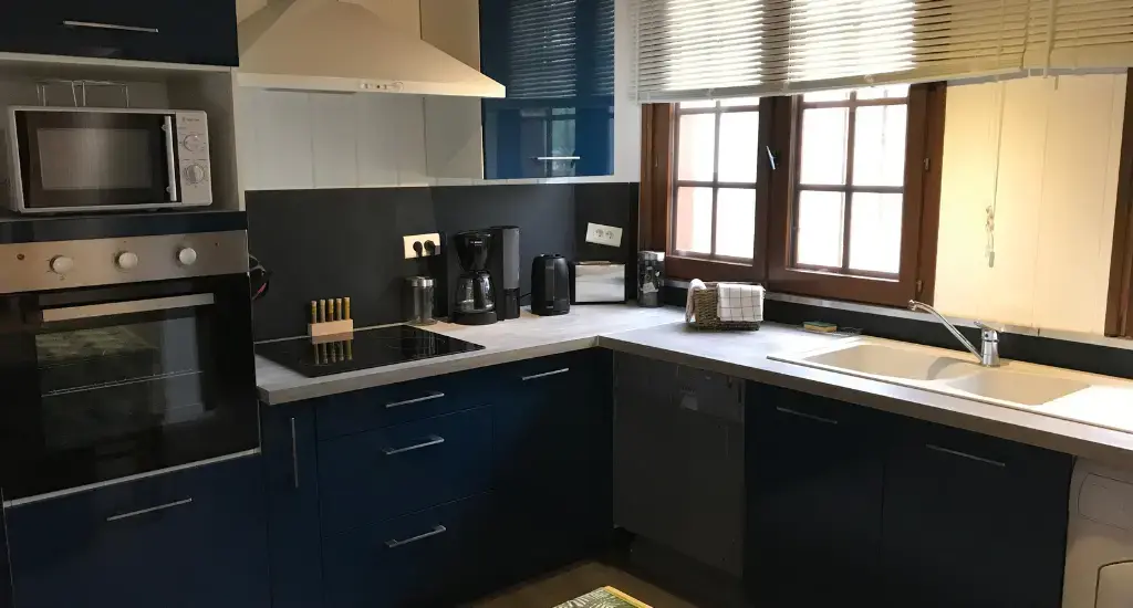 Cuisine équipée du Gîte de Groupe, spacieuse et fonctionnelle pour les séjours en groupe