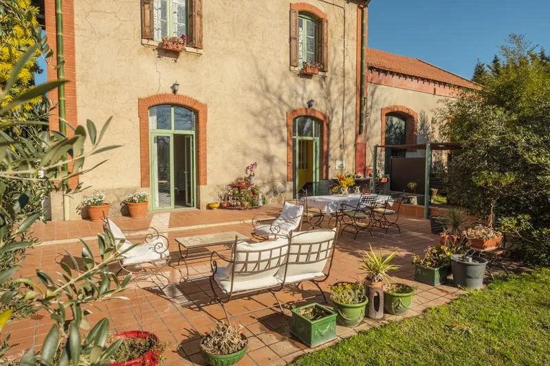 Gîte de groupe Gîte L'Ancienne Gare à Brouilla — Gîte L'Ancienne Gare – Brouilla, capacité 15 personnes