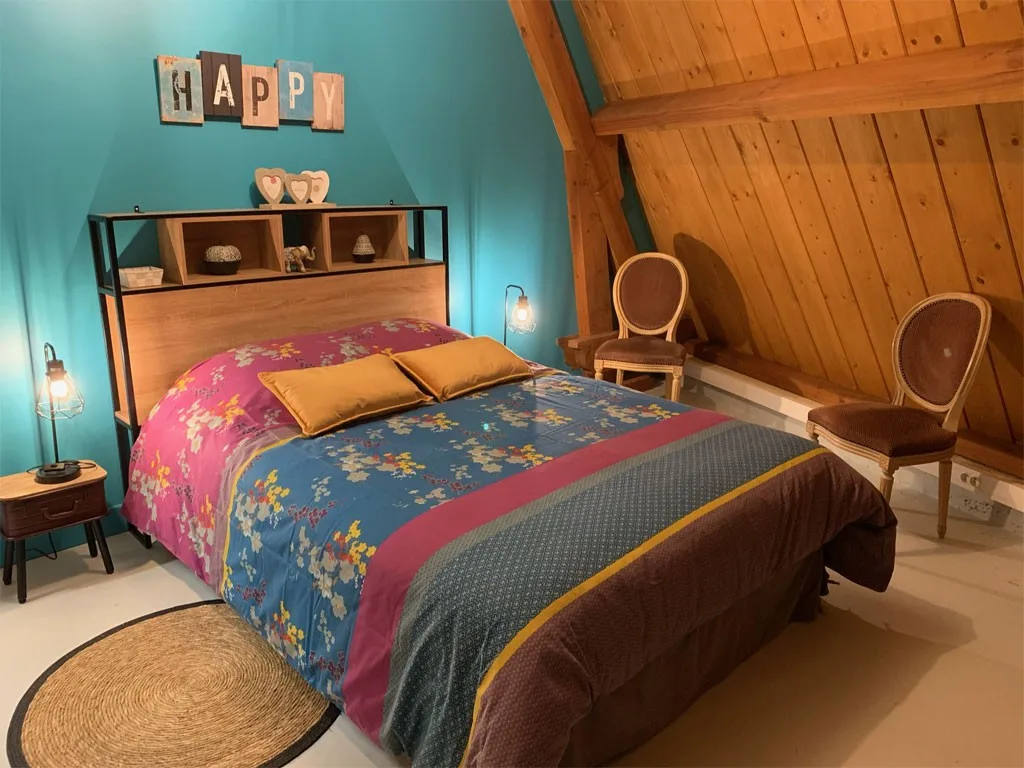 Chambre Bohème avec lit double et literie confortable