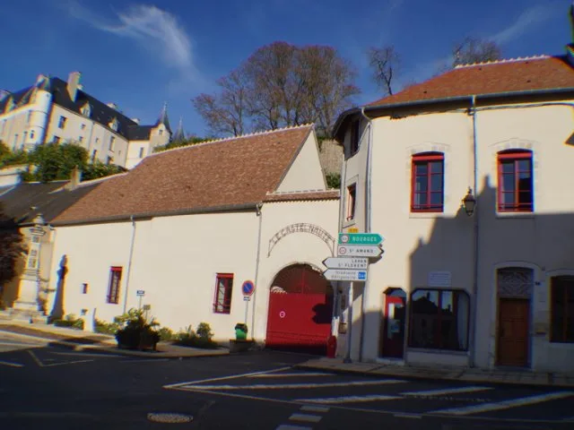 Gîte Le Castelnaute — gîte de groupe à Châteauneuf-sur-Cher