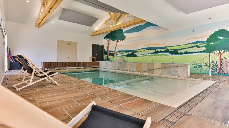 Piscine intérieure commune, chauffée toute l'année