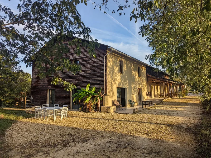 Gîte Gîte de Groupe aux 5 Châteaux — gîte de groupe à Vezac