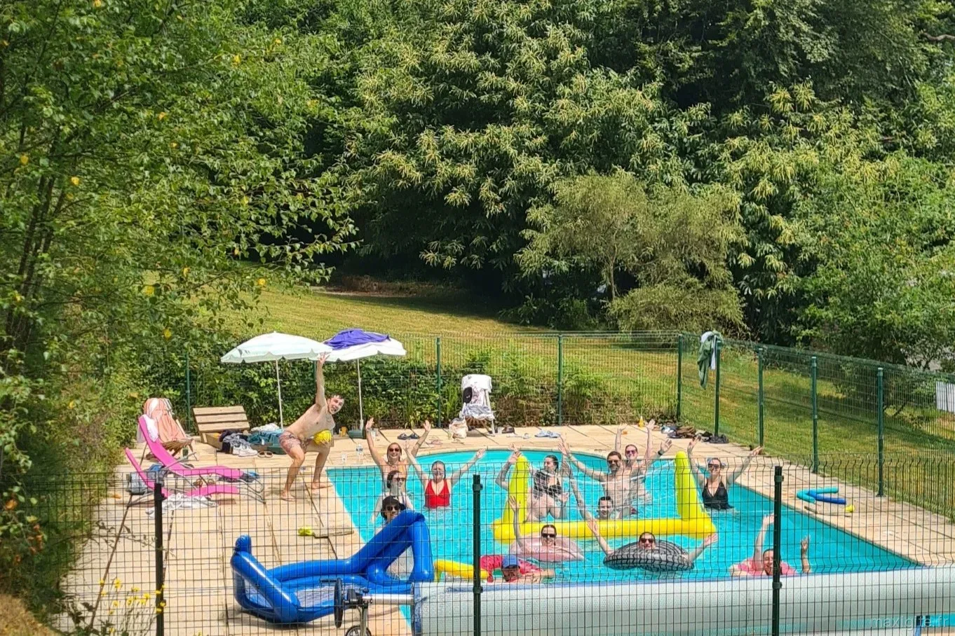 Forêt Totem – Piscine privée groupe - Bretgane